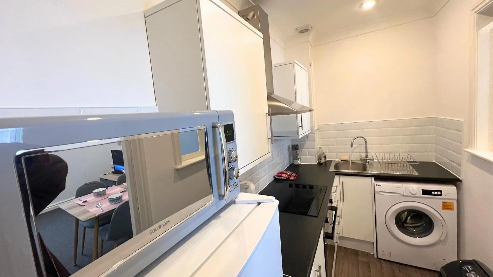 Apartments 7 Greenfield Road Liverpool 0*,